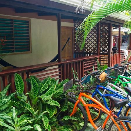 Hostal Cecilia Puerto Viejo de Talamanca Екстериор снимка