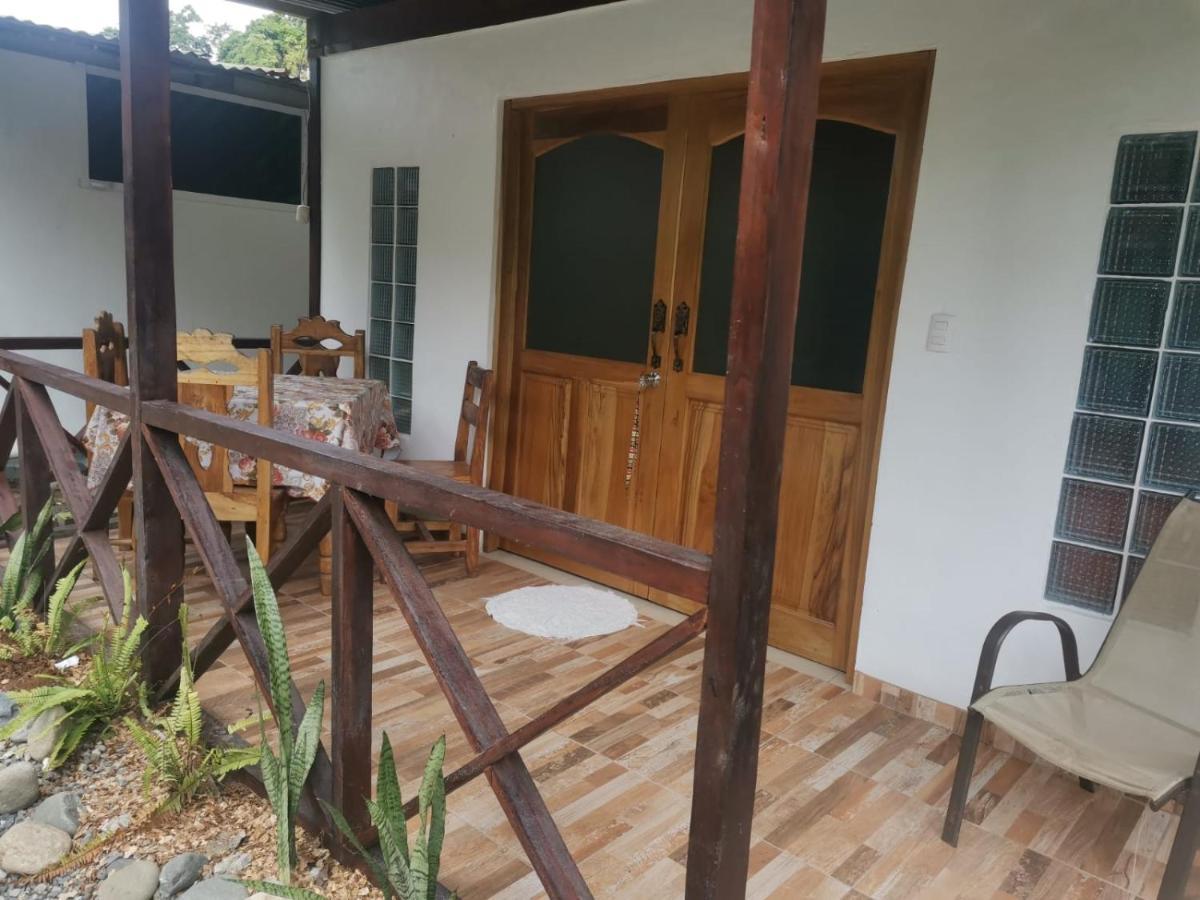 Hostal Cecilia Puerto Viejo de Talamanca Екстериор снимка
