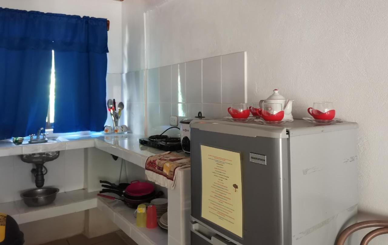 Hostal Cecilia Puerto Viejo de Talamanca Екстериор снимка