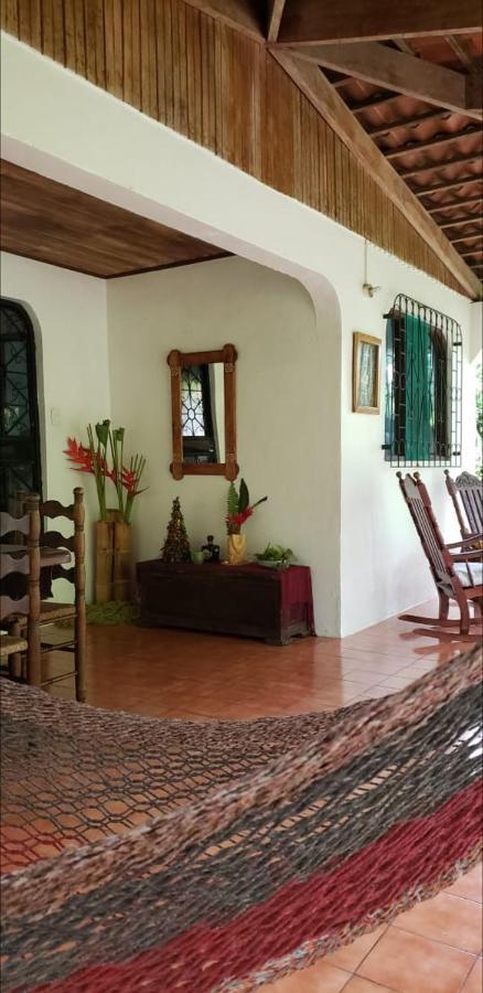 Hostal Cecilia Puerto Viejo de Talamanca Екстериор снимка